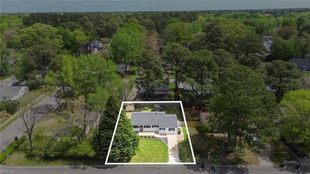 444 Bamboo LN, Virginia Beach, VA 23452