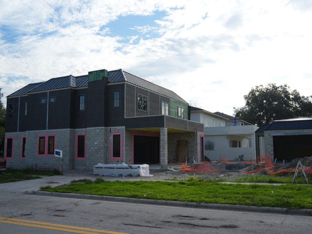 Image 23 of property listing at 1442 W YALE STREET, Orlando, FL 32804