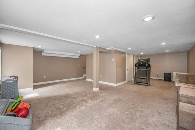 32 Honor Roll Road, Pelham, NH 03076