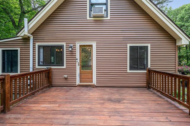 32 Honor Roll Road, Pelham, NH 03076