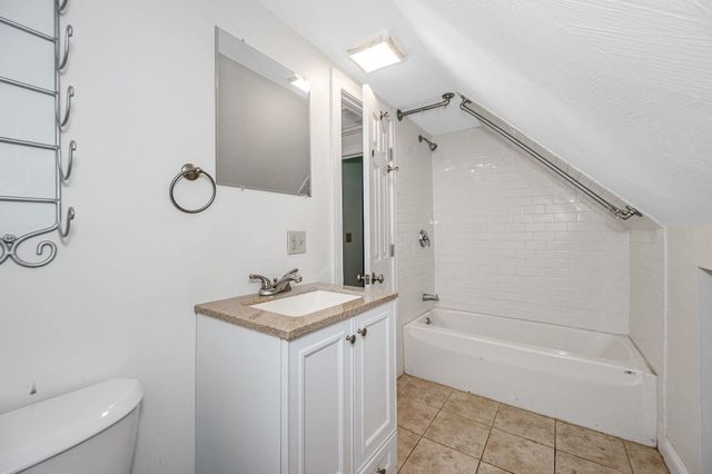 32 Honor Roll Road, Pelham, NH 03076