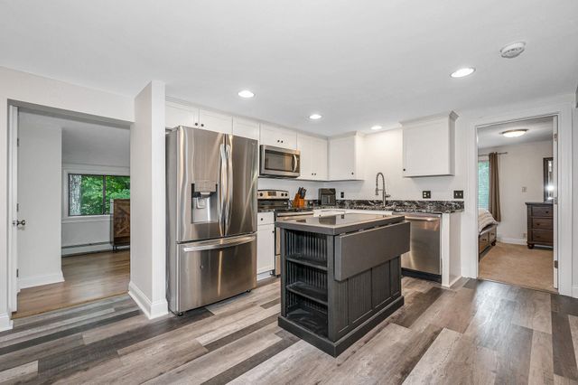 32 Honor Roll Road, Pelham, NH 03076
