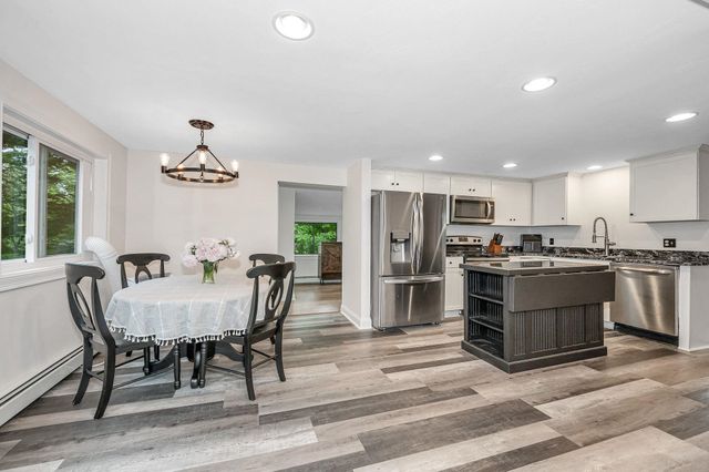 32 Honor Roll Road, Pelham, NH 03076