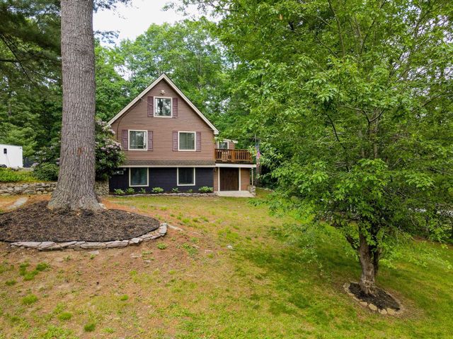 32 Honor Roll Road, Pelham, NH 03076