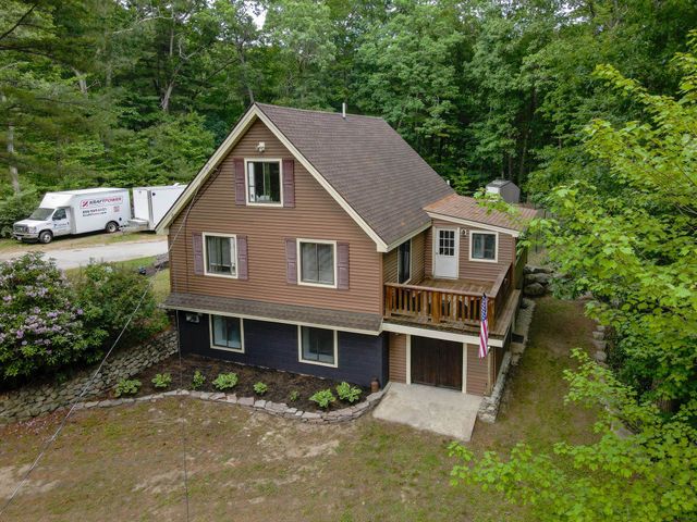 32 Honor Roll Road, Pelham, NH 03076