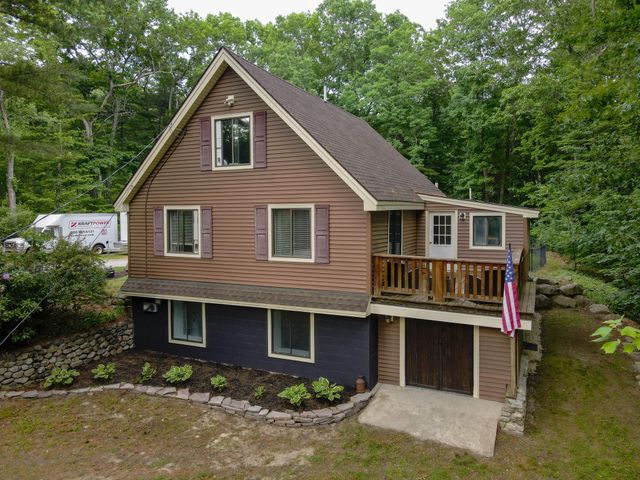 32 Honor Roll Road, Pelham, NH 03076