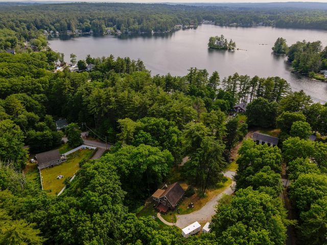 32 Honor Roll Road, Pelham, NH 03076