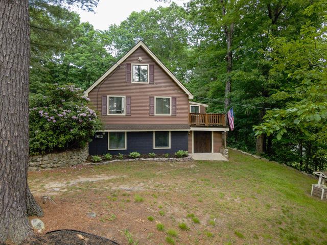 32 Honor Roll Road, Pelham, NH 03076