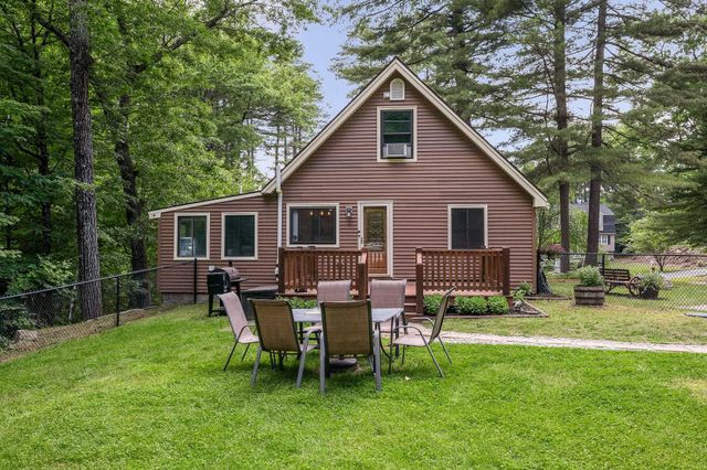 32 Honor Roll Road, Pelham, NH 03076
