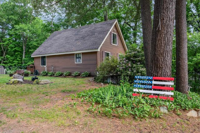 32 Honor Roll Road, Pelham, NH 03076