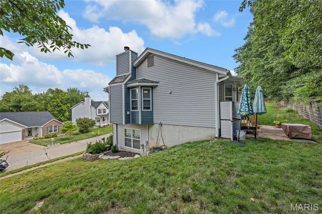 1511 Glenn Brooke Woods Circle, Ballwin, MO 63021