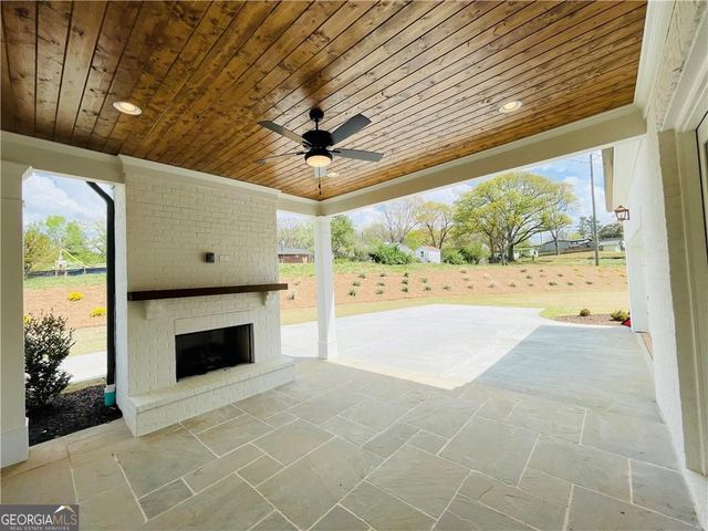 212 Suwanee Avenue, Suwanee, GA 30024