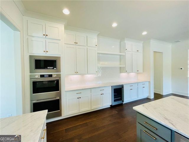 212 Suwanee Avenue, Suwanee, GA 30024