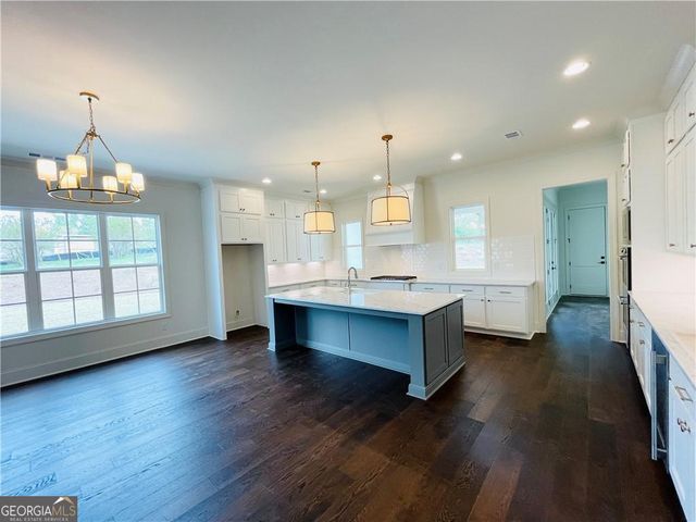 212 Suwanee Avenue, Suwanee, GA 30024