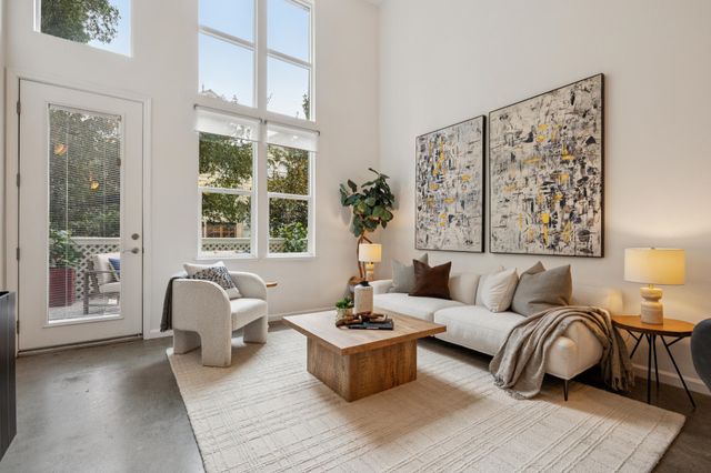 655 12th Street 120, Oakland, CA 94607