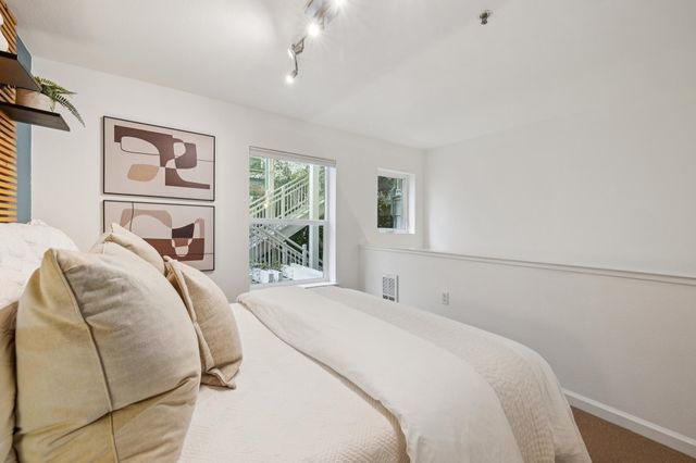 655 12th Street 120, Oakland, CA 94607