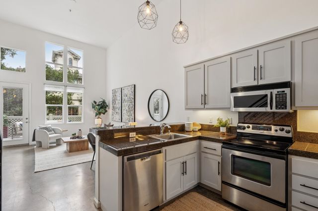 655 12th Street 120, Oakland, CA 94607