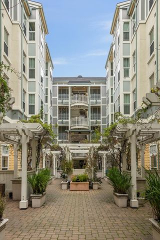 655 12th Street 120, Oakland, CA 94607