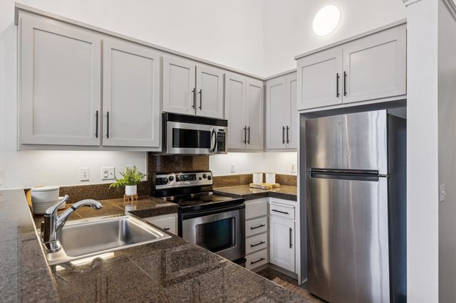 655 12th Street 120, Oakland, CA 94607