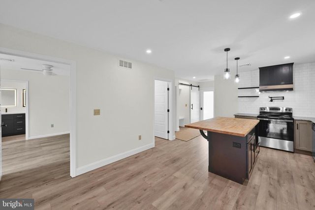 1308 MOUNT HOPE AVE, Pottsville, PA 17901