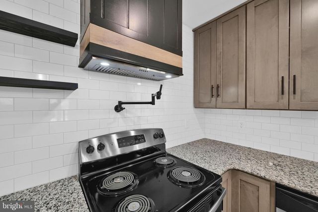 1308 MOUNT HOPE AVE, Pottsville, PA 17901