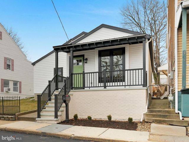 1308 MOUNT HOPE AVE, Pottsville, PA 17901