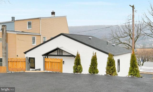 1308 MOUNT HOPE AVE, Pottsville, PA 17901