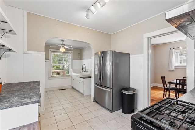 303 Hadley Avenue, Oakwood, OH 45419