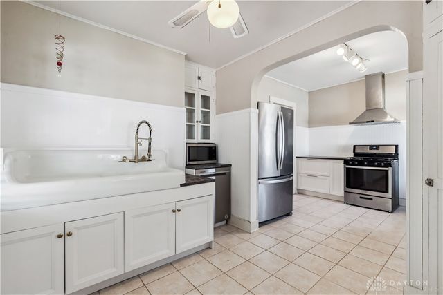 303 Hadley Avenue, Oakwood, OH 45419