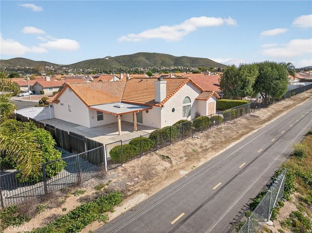 27187 Potomac Drive, Menifee, CA 92586