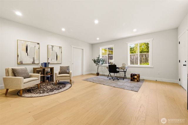 6420 224th Avenue NE, Redmond, WA 98053