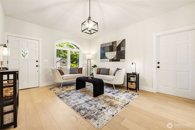 6420 224th Avenue NE, Redmond, WA 98053