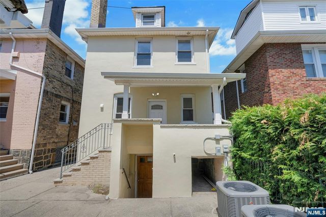 8128 Kennedy Boulevard, North Bergen, NJ 07047