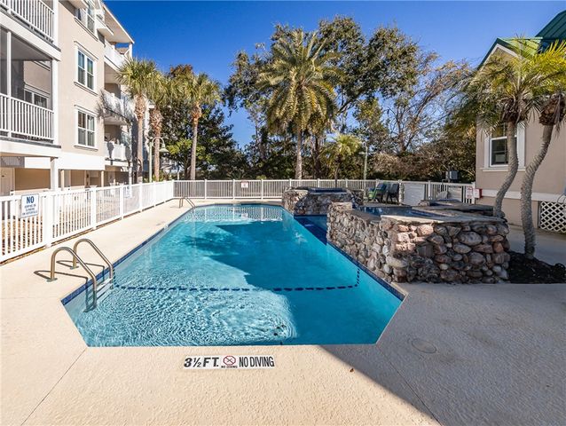 146 Shady Brook Circle 101, St Simons Island, GA 31522