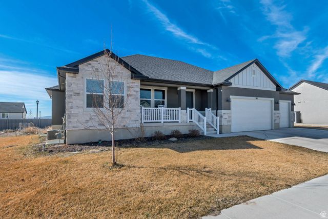 90 E CRANER PEAK DR, Eagle Mountain, UT 84005