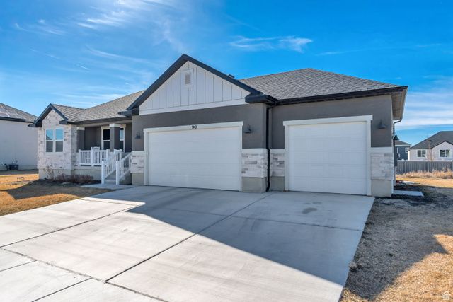 90 E CRANER PEAK DR, Eagle Mountain, UT 84005