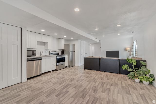 90 E CRANER PEAK DR, Eagle Mountain, UT 84005