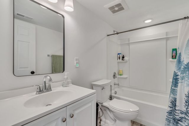 90 E CRANER PEAK DR, Eagle Mountain, UT 84005