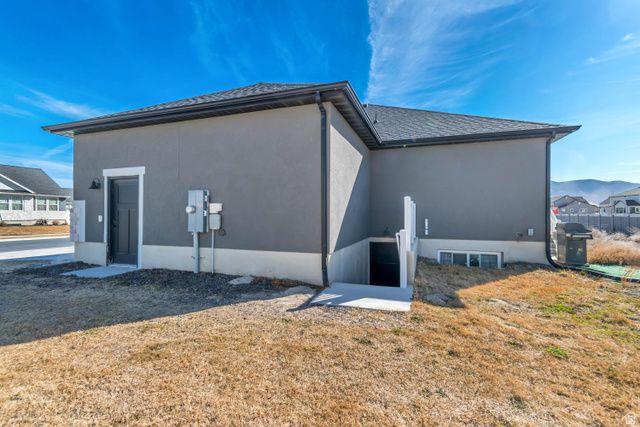 90 E CRANER PEAK DR, Eagle Mountain, UT 84005