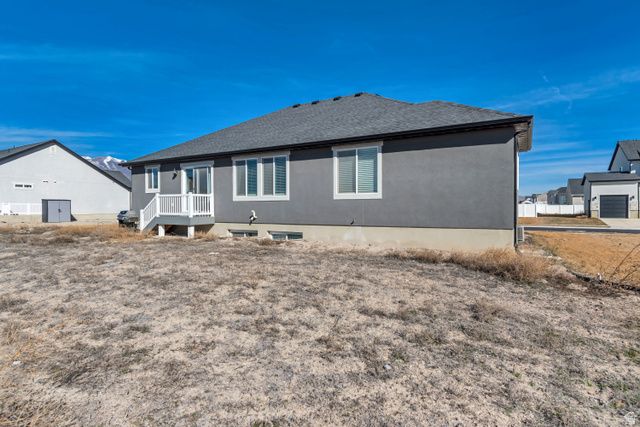 90 E CRANER PEAK DR, Eagle Mountain, UT 84005