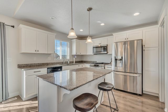 90 E CRANER PEAK DR, Eagle Mountain, UT 84005