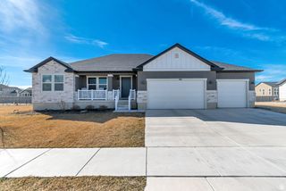90 E CRANER PEAK DR, Eagle Mountain, UT 84005
