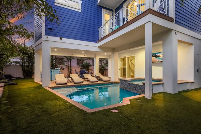 206 CHURCH AVENUE, Bradenton Beach, FL 34217