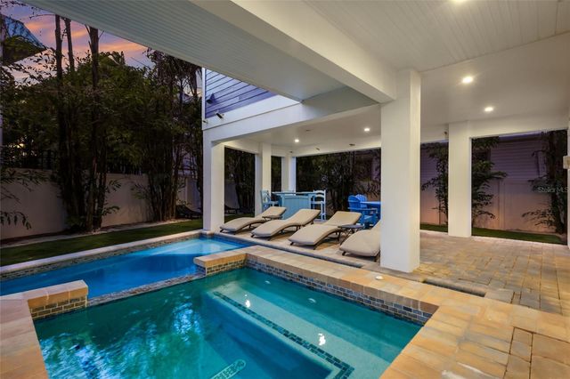 206 CHURCH AVENUE, Bradenton Beach, FL 34217