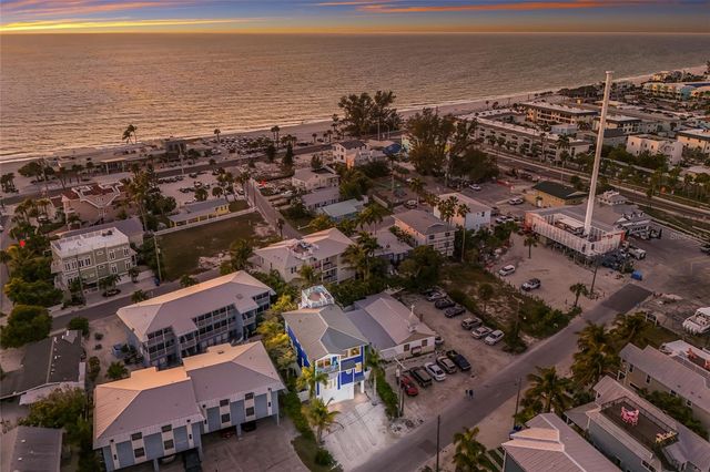 206 CHURCH AVENUE, Bradenton Beach, FL 34217