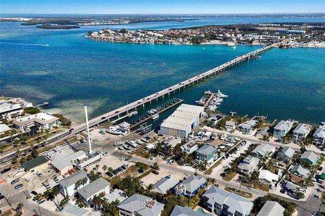 206 CHURCH AVENUE, Bradenton Beach, FL 34217