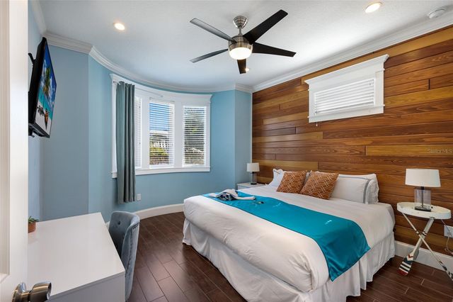 206 CHURCH AVENUE, Bradenton Beach, FL 34217