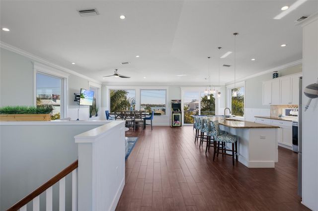 206 CHURCH AVENUE, Bradenton Beach, FL 34217