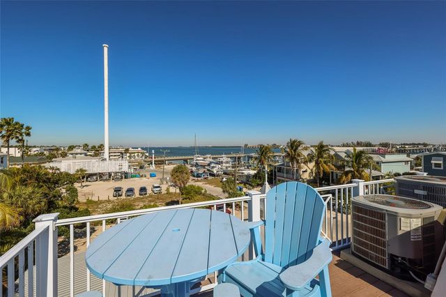 206 CHURCH AVENUE, Bradenton Beach, FL 34217