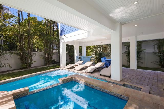 206 CHURCH AVENUE, Bradenton Beach, FL 34217